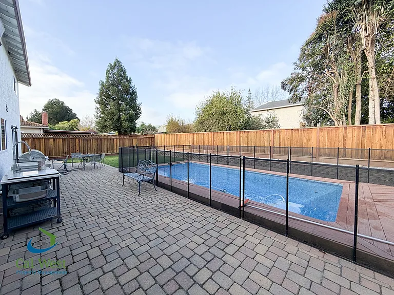 6465 Sussex Pl — Photo 22