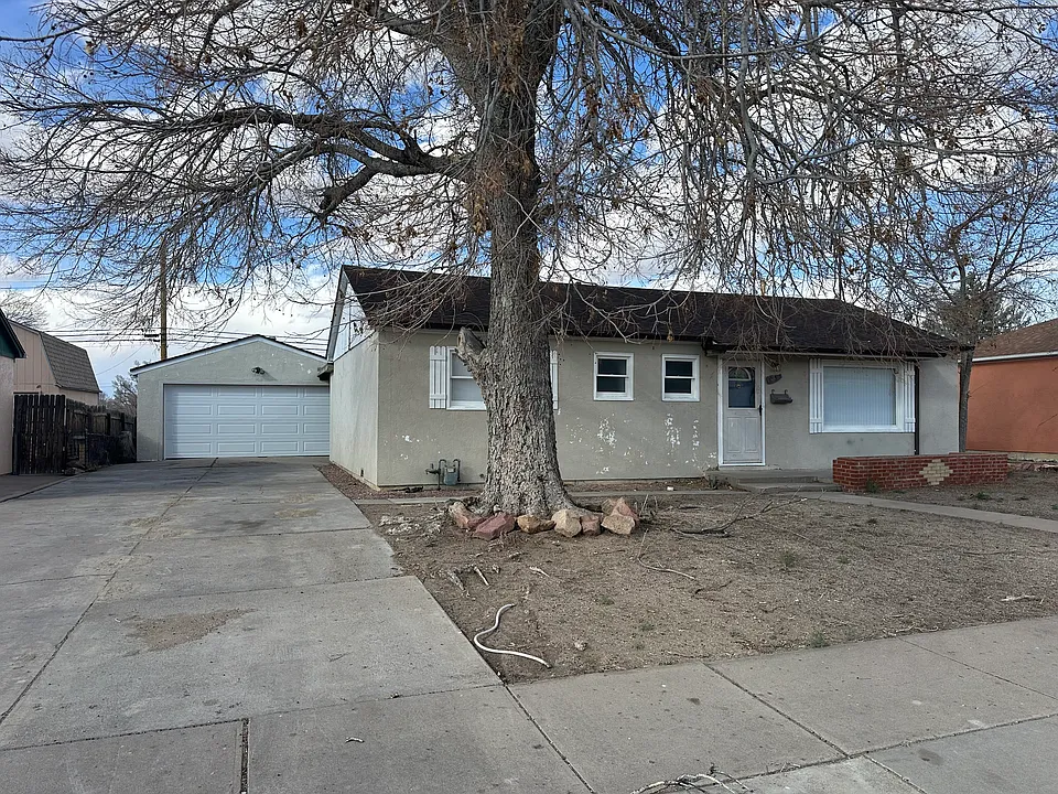 1213 Maudslay Ave