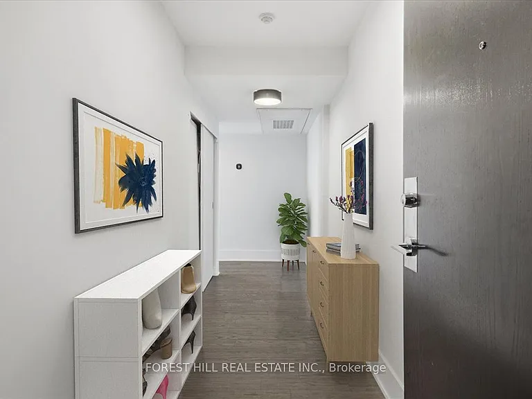 233 Carlaw Ave #804 — Photo 1