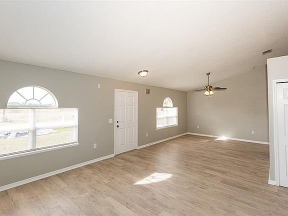 5th image of 441 Adriel Ave