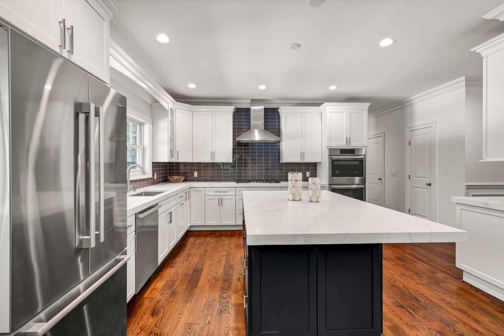 Beautiful state of the art kitchen