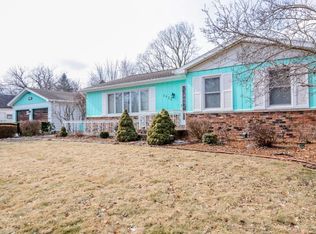 3433 N Taylor Ave, Decatur, IL 62526