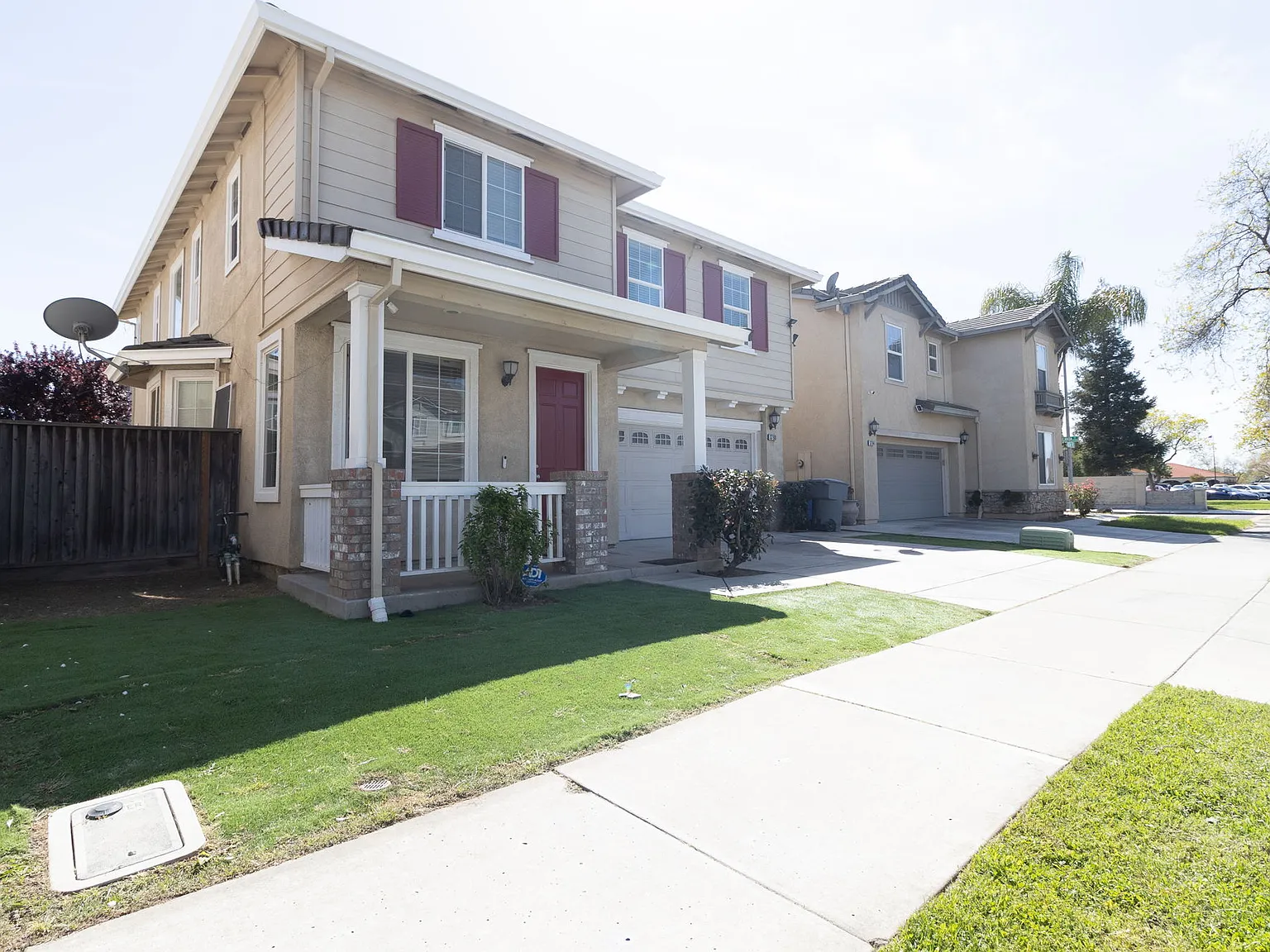 4 bed, 2.5 bath, 2301 sqft, $2,995 — Photo 3