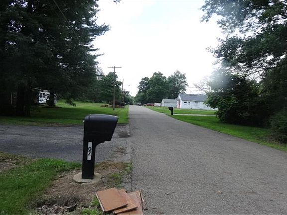 5th image of 3073 Myron Ave
