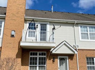 603 Olde English Cir, Howell, MI 48855