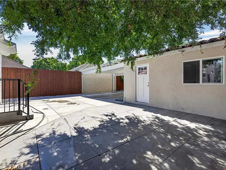 1713 W Alameda Ave — Photo 38