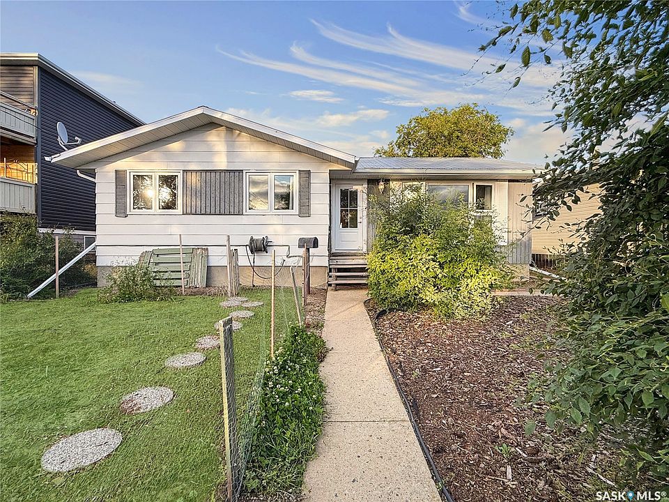 1st image of 33 7th Avenue NE