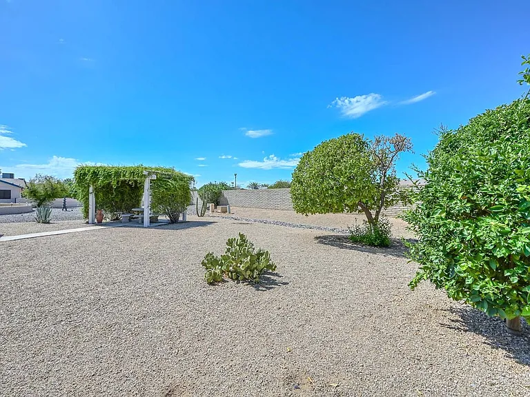 14227 W Yosemite Dr — Photo 29