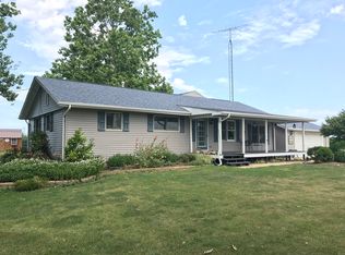 28633 N 200 East Rd, Ancona, IL 61311