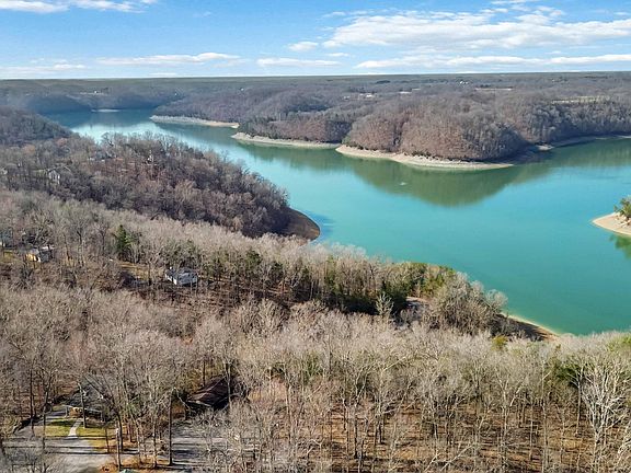 3rd image of 17 Old Jamestown Rd