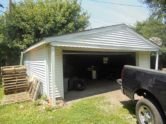2nd image of 3620 Beasley Dr