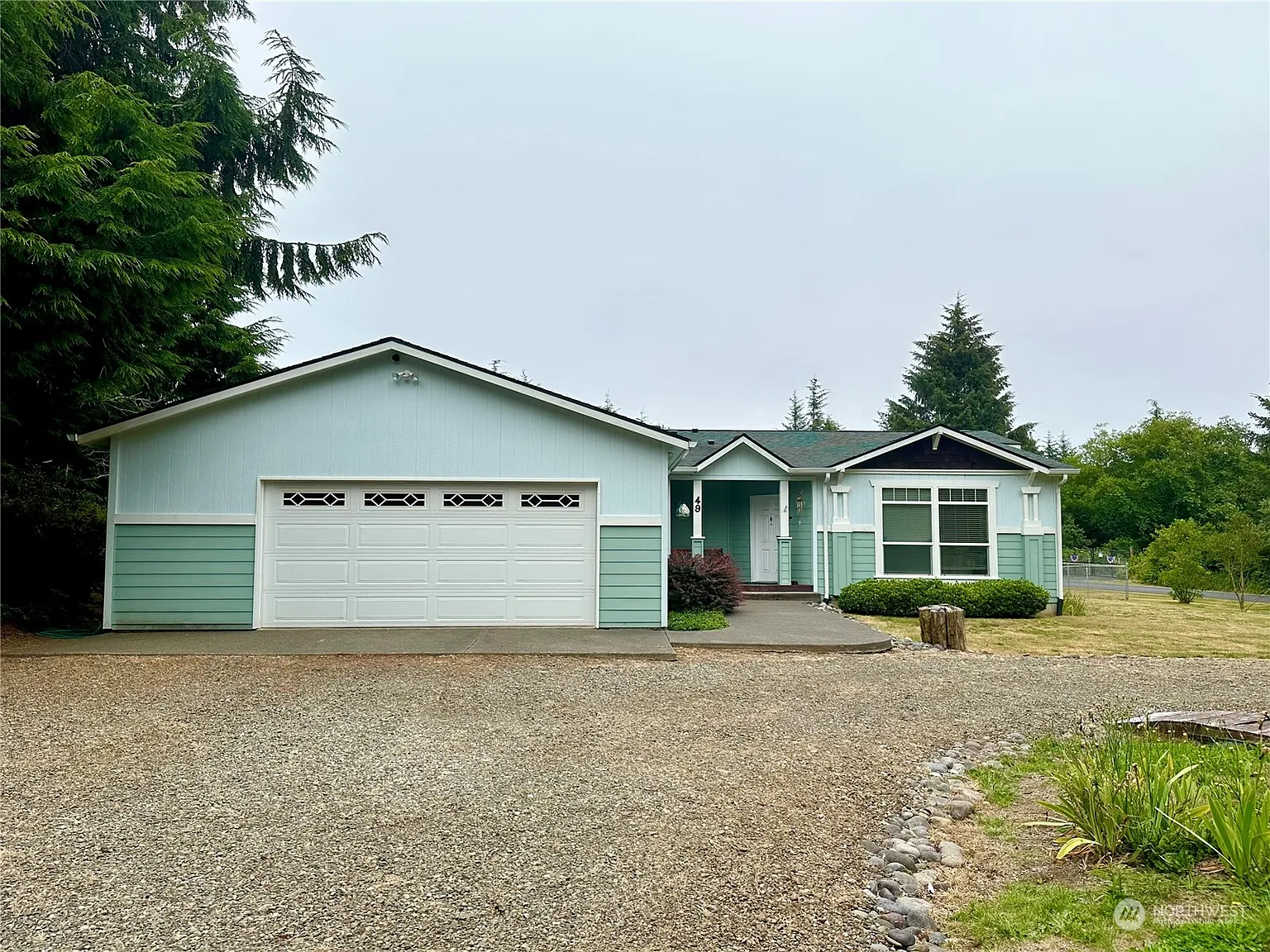 49 Etta Place photo 1