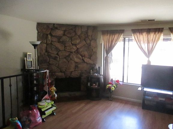 4th image of 14120 Yukon Ave APT 8