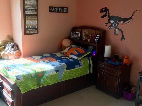 Upstairs bedroom