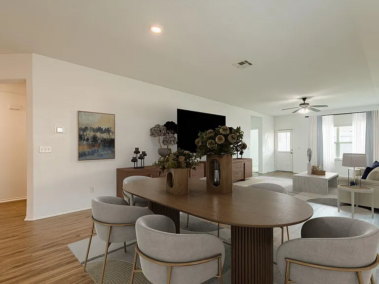 341 Escondido Cir — Photo 3