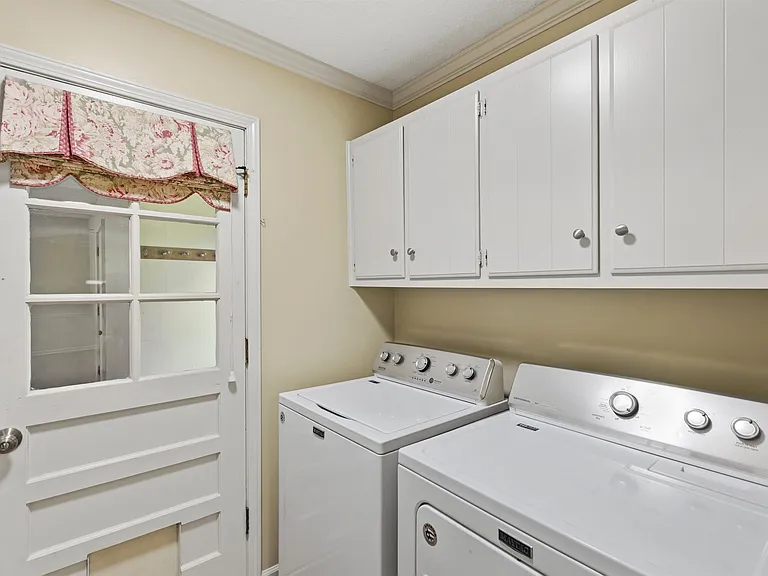 8604 Sandpoint Dr — Photo 10