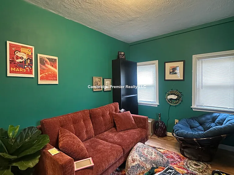 1126 Cambridge St #2 — Photo 2