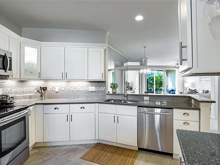 8385 Excalibur Cir #G3 — Photo 5