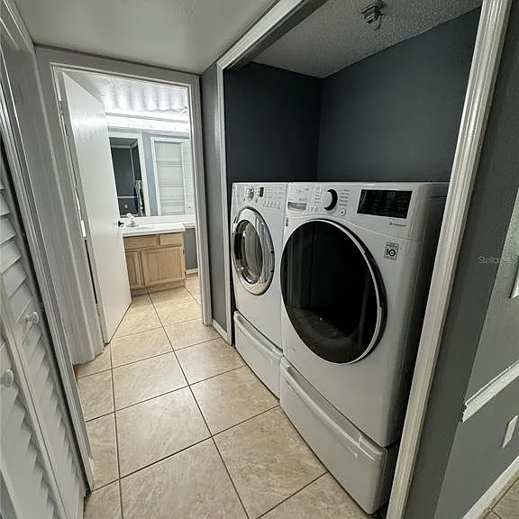 13815 Timberland Dr #103 — Photo 6