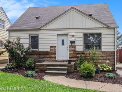 2157 Thomas St, Lincoln Park, MI, 48146