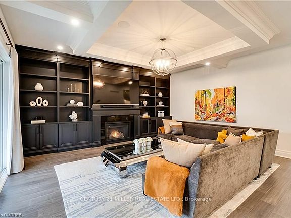 2nd image of 2265 Lakeshore Rd #3