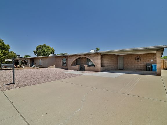 2nd image of 2102 E Tierra Buena Ln