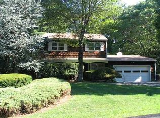 15 Green Hill Ln, Spring Valley, NY 10977