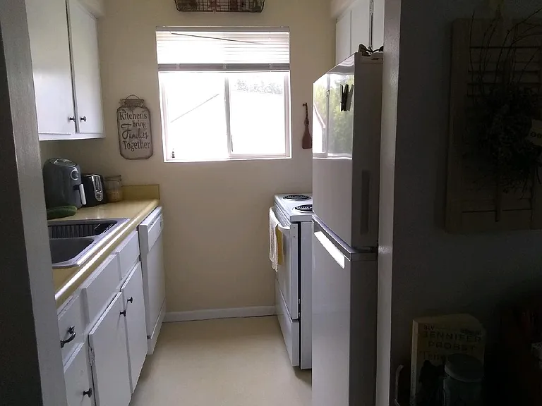 427 River St #8 — Photo 4