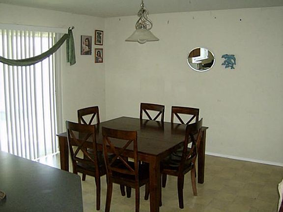 5th image of 3009 Yoakum St