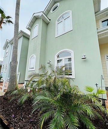 2nd image of 1413 Royal Palm Dr APT C