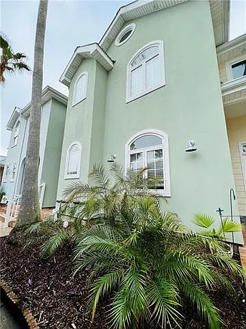 1413 Royal Palm Dr #C — Photo 2
