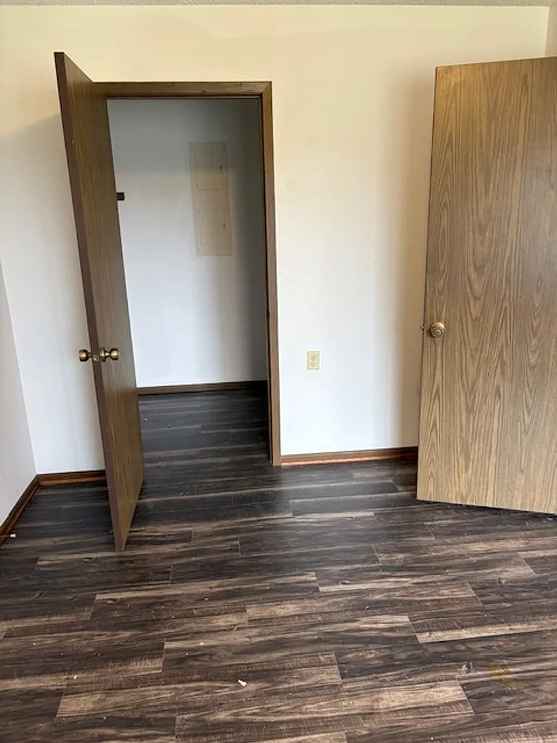 209 Estelle St - Apt C2 — Photo 1