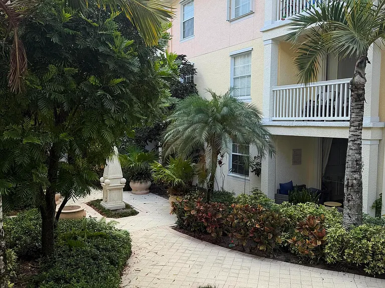 275 Murcia Dr #208 — Photo 87
