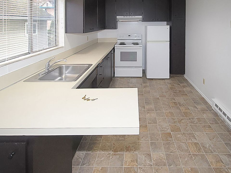 1st image of 5112 Ravenna Ave NE APT 21