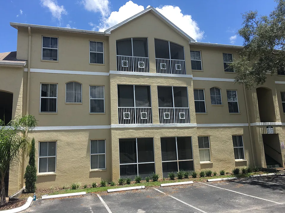 5050 Sunridge Palms Dr #202