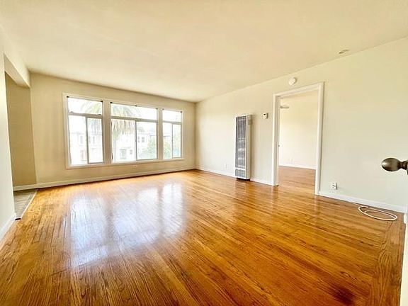 2nd image of 201 27th St APT 6