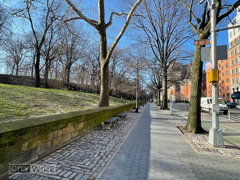 4 W 103rd St #3B — Photo 8
