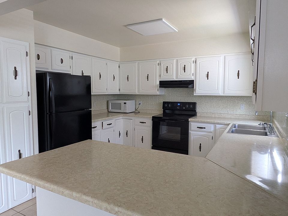 So much storage and counter space!