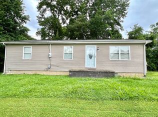 144 Country Side Dr, Danville, WV 25053
