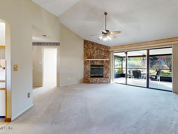 4th image of 8336 CHIMNEY OAK Drive