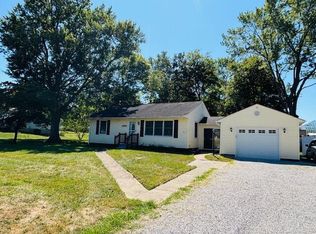 1335 Grandview Ave, Heath, OH 43056