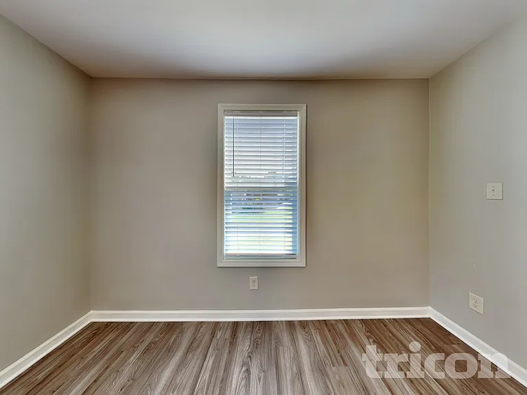 175 Crown Side Dr — Photo 6