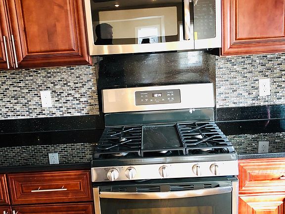 5th image of 74 Curtis Ave #1