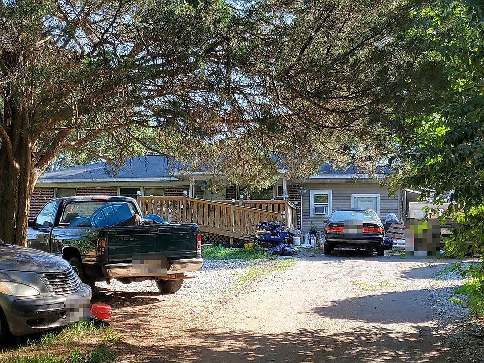 1st image of 407 Azalea Dr