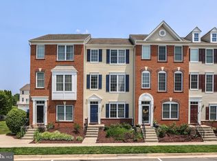 25154 Monteith Ter, Chantilly, VA 20152