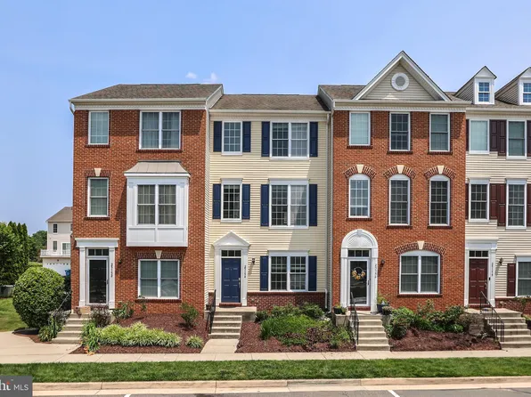 25154 Monteith Ter, Chantilly, VA 20152
