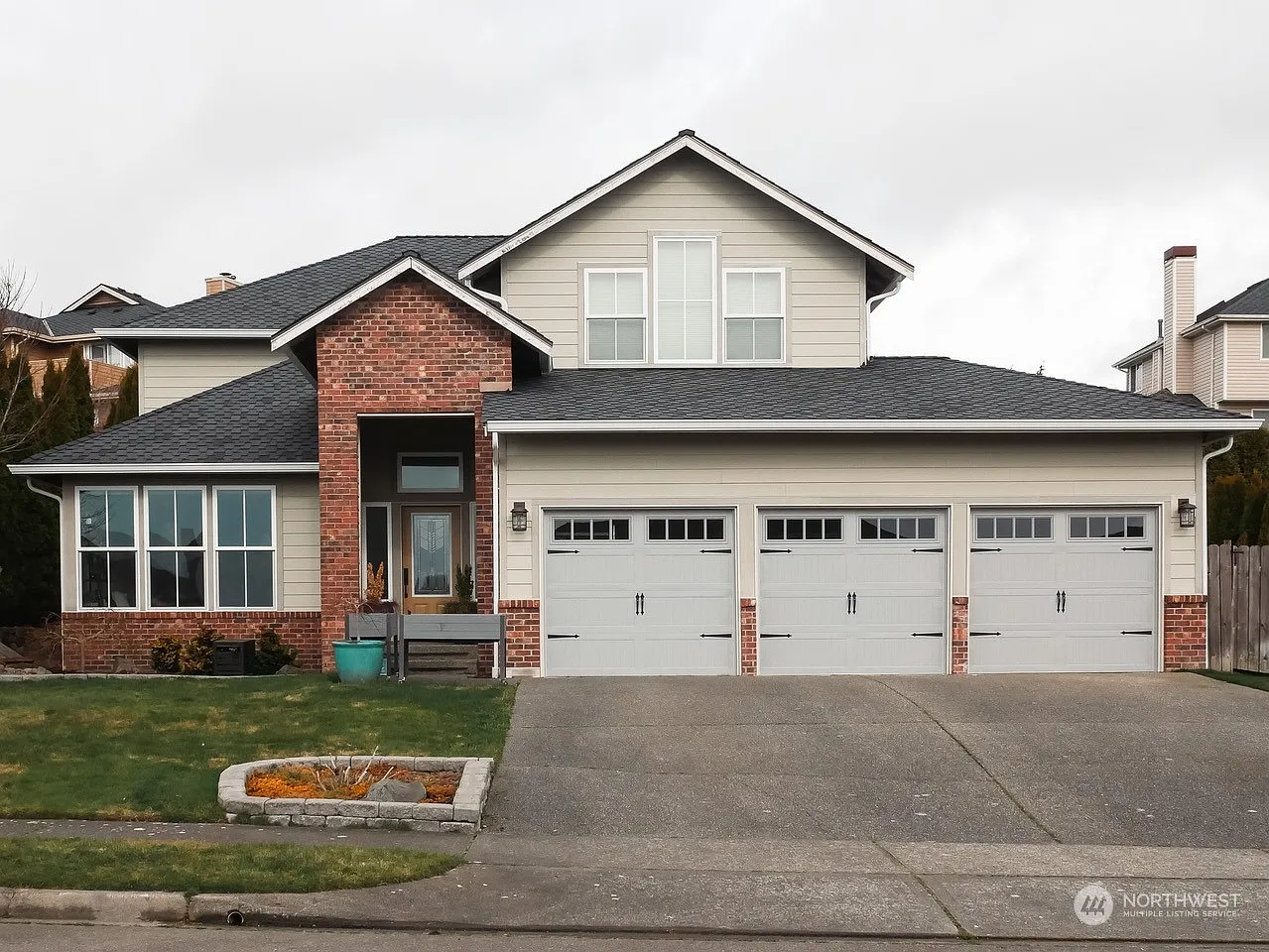 5025 Galleon Drive NE photo 1