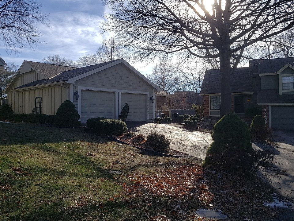 2nd image of 12407 W 82nd Ter