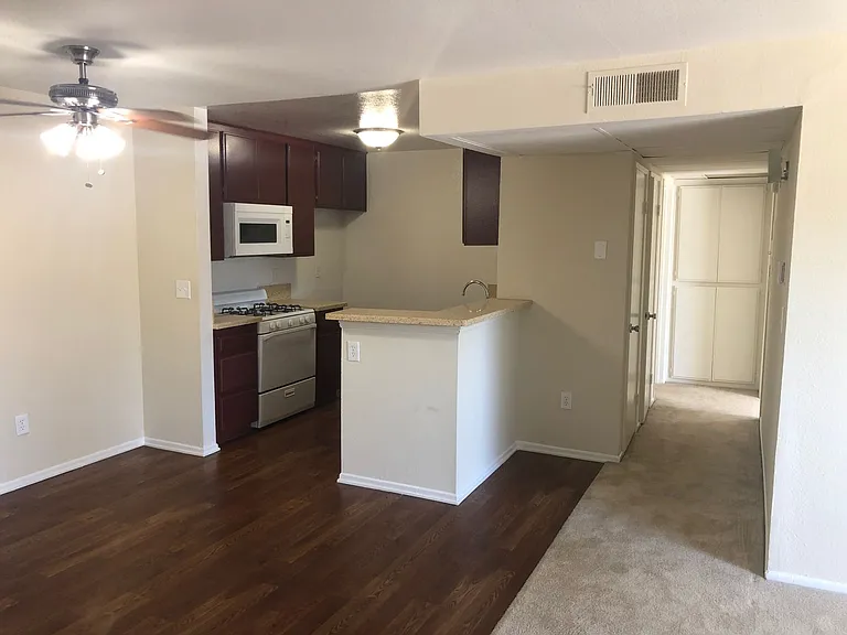 Riverside Terrace Apartments — Photo 53