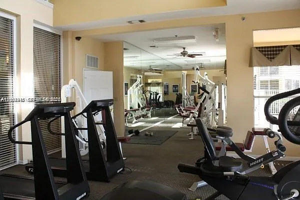 Sailboat Pointe Condo — Photo 3